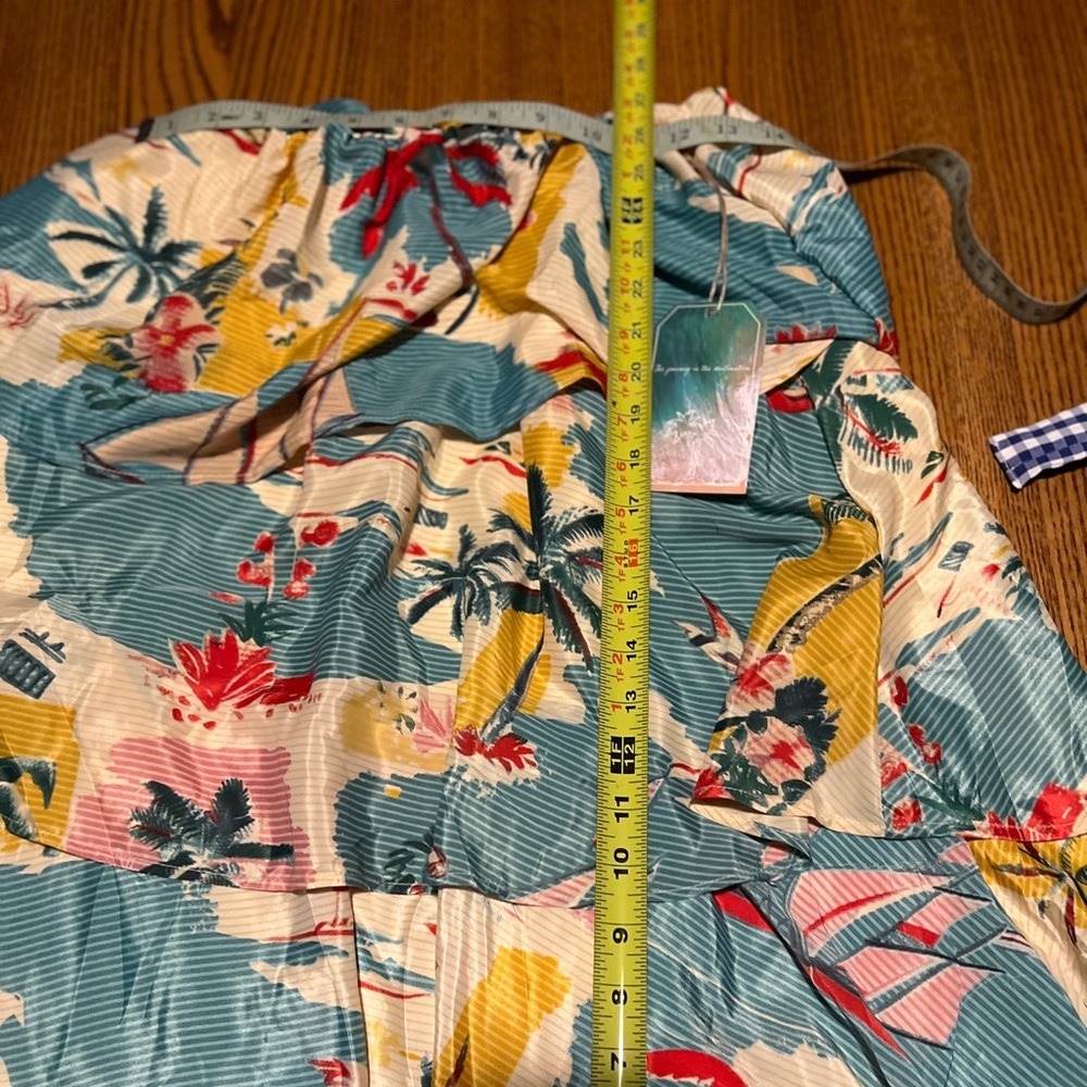 True Destinations Resort Wear Dress (or skirt) NWT L - Picture 3 of 7
